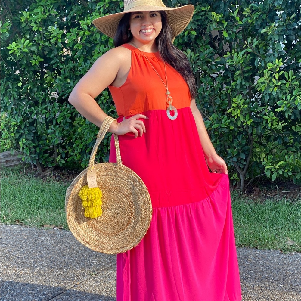 Beautiful bold color dress - Picture 3 of 3